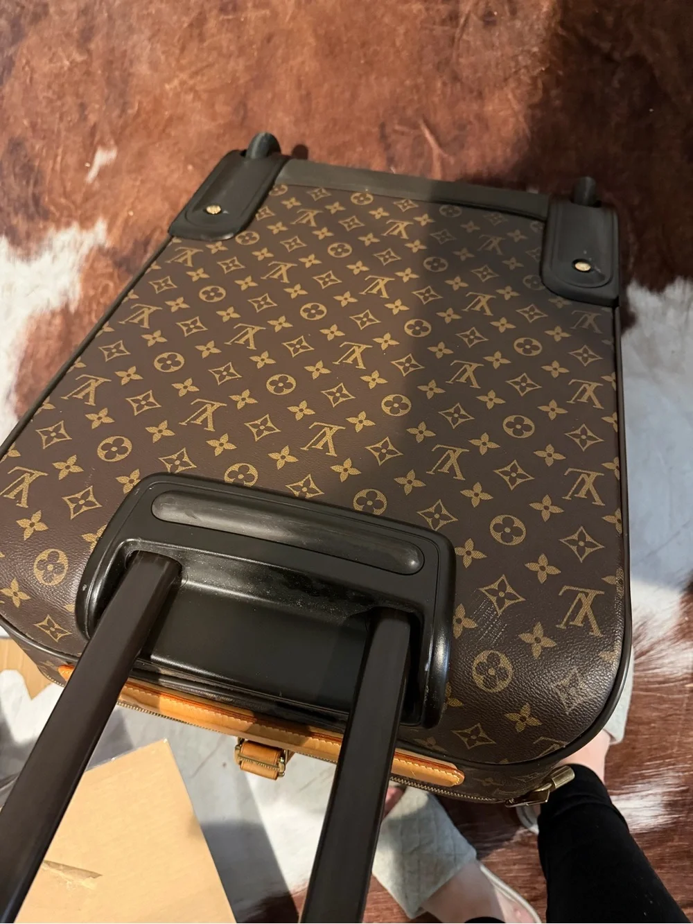 AUTHENTIC DISCONTINUED Louis Vuitton Brown Monogram Carry-On Pegase 55